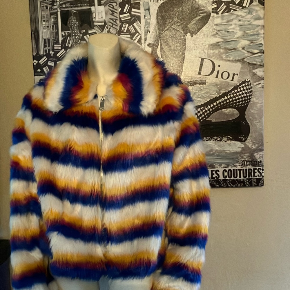 Beautiful, fake fur coat from Forever 21.